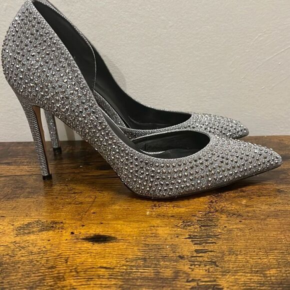 Steve Madden silver sparkles and shimmery rhinestones pointed toe stilettos. Siz - Picture 6 of 12
